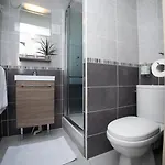Hotel Logis-hotel & Restaurant Le Carnot Bolbec