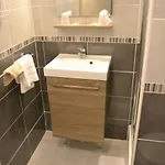 Logis-hotel & Restaurant Le Carnot Hotel 2*