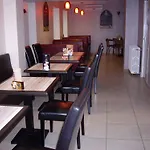 Logis-hotel & Restaurant Le Carnot Hotel Bolbec
