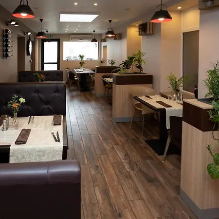 Logis-Hotel & Restaurant Le Carnot 2*