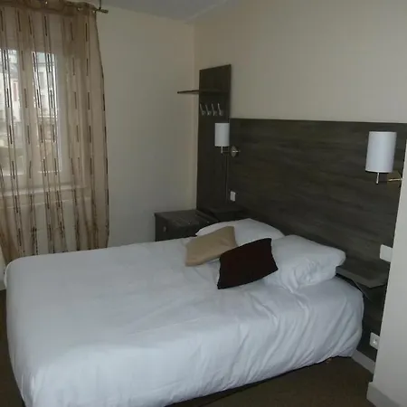 Logis-hotel & Restaurant Le Carnot 2* ボルベック