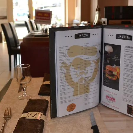 מלון Logis-hotel & Restaurant Le Carnot