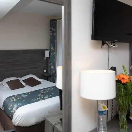Logis-hotel & Restaurant Le Carnot מלון בולבק