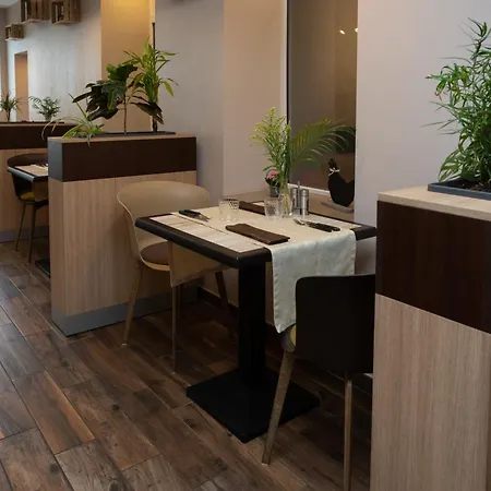 ホテル Logis-hotel & Restaurant Le Carnot 2*