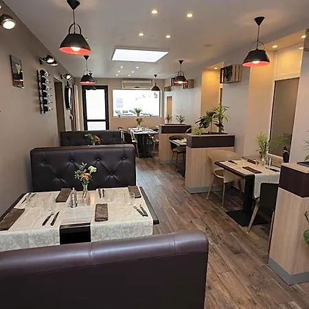 Отель Logis-hotel & Restaurant Le Carnot Больбек