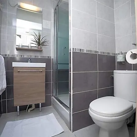 Logis-hotel & Restaurant Le Carnot Отель Больбек