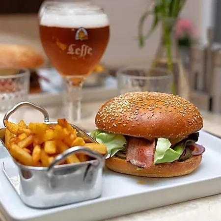 Logis-hotel & Restaurant Le Carnot 2* Больбек