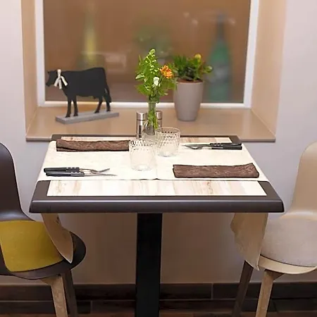 Отель Logis-hotel & Restaurant Le Carnot Больбек