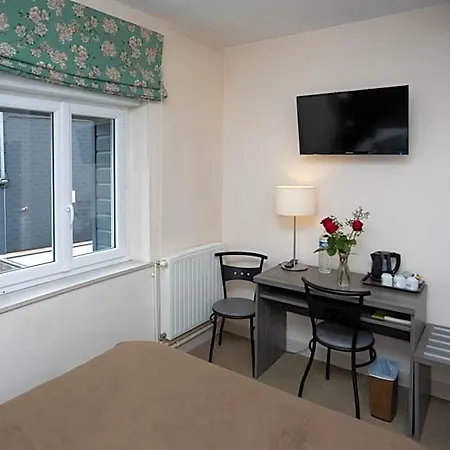 Logis-hotel & Restaurant Le Carnot Больбек