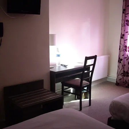 Logis-Hotel & Restaurant Le Carnot 2*